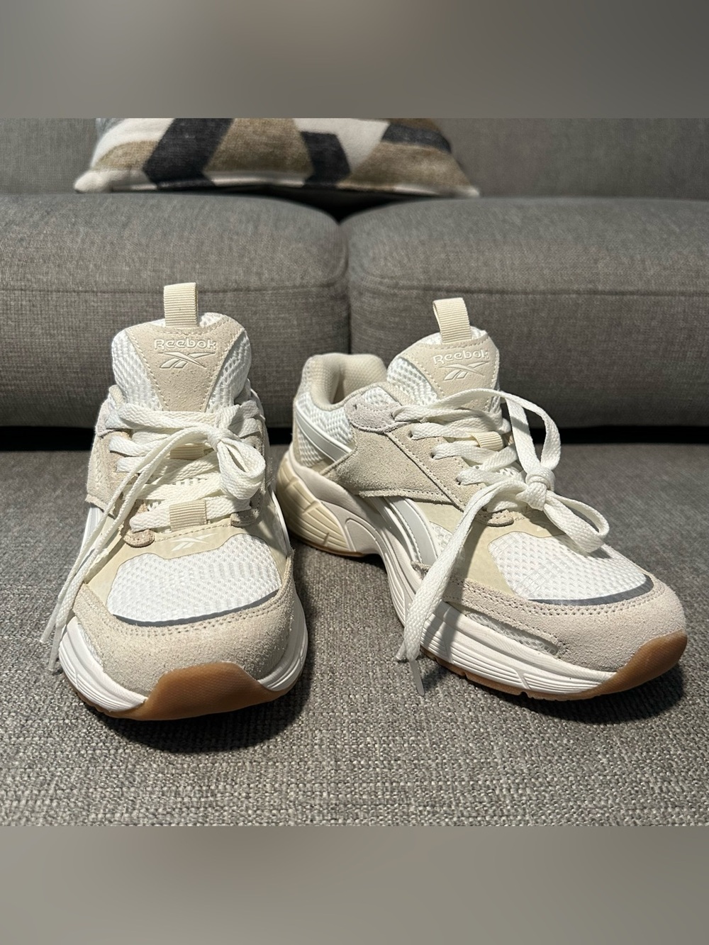 Reebok Women's Chaos Cream White Sneakers 9